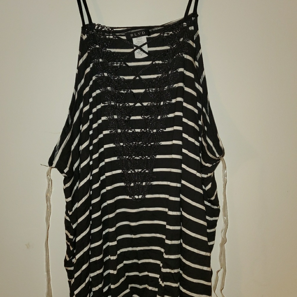 Lace, white and black striped tank top